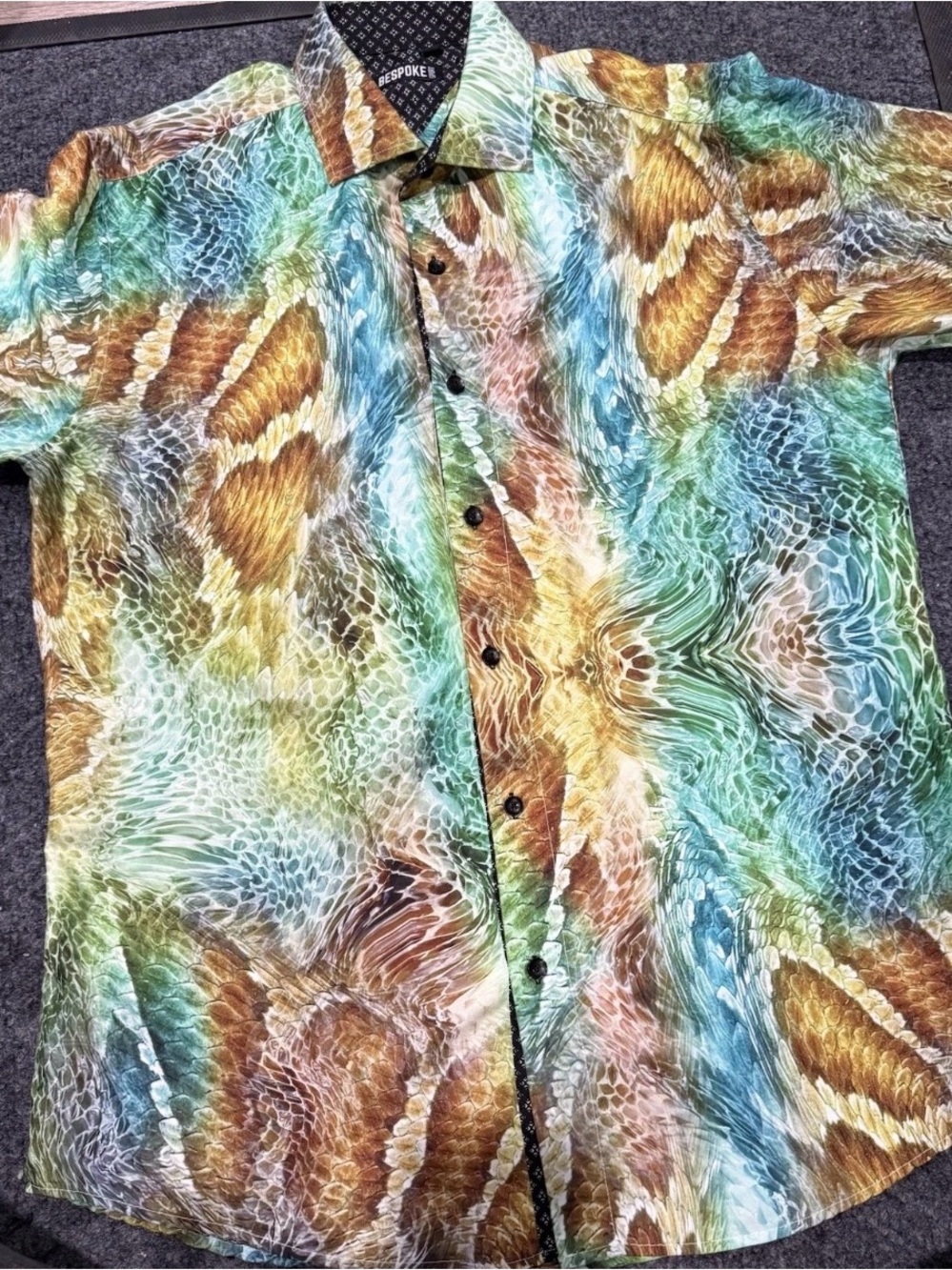 Bespoke Multicolor Abstract Wave-Print Button-Down Shirt